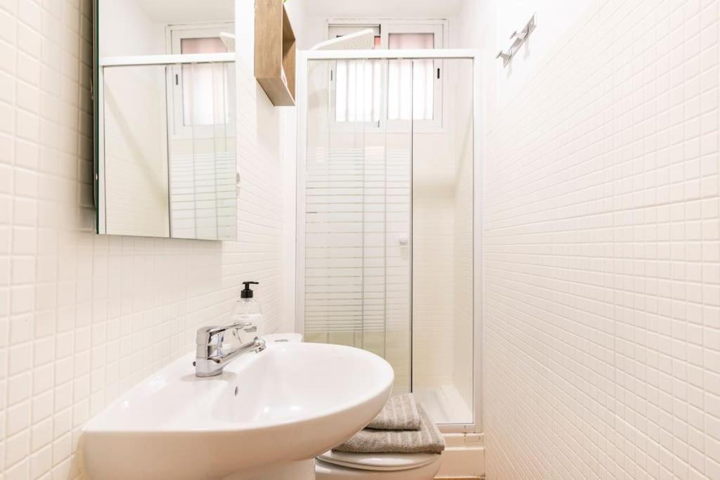 Acogedor Piso En Madrid De Dos Habitaciones מראה חיצוני תמונה
